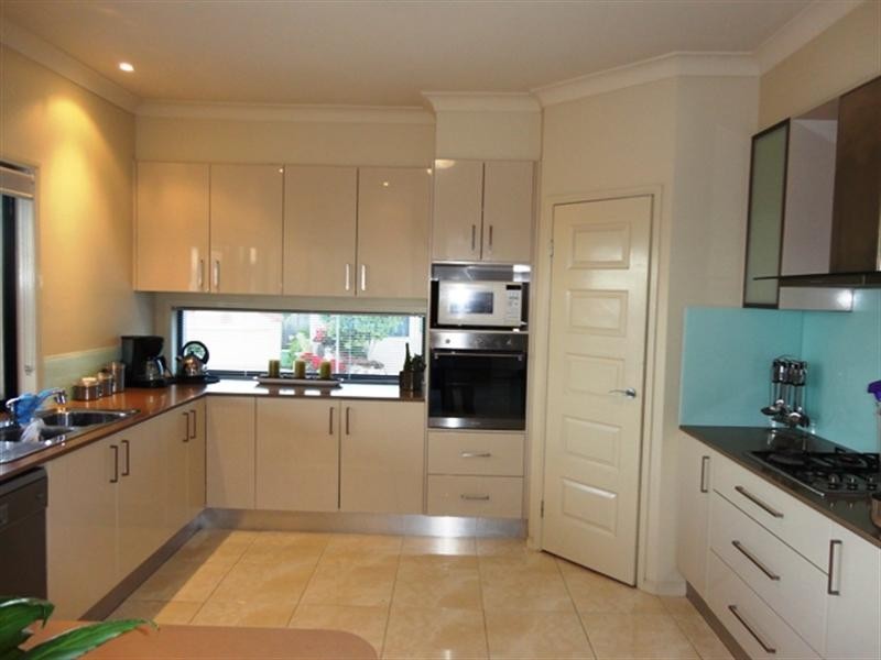 71 Kincaid Drive, Highland Park QLD 4211