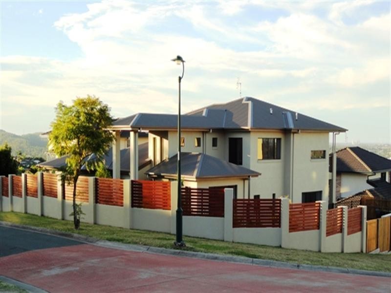 71 Kincaid Drive, Highland Park QLD 4211