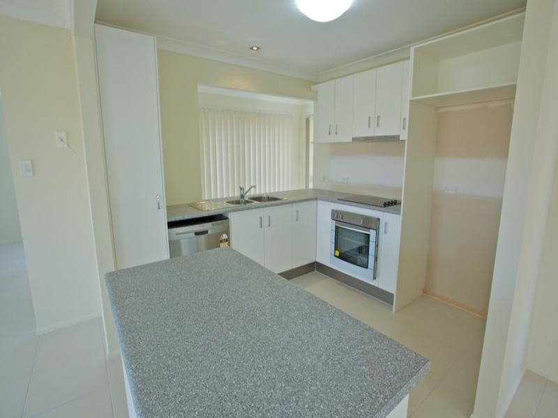 94 Mattocks Road, Varsity Lakes QLD 4227