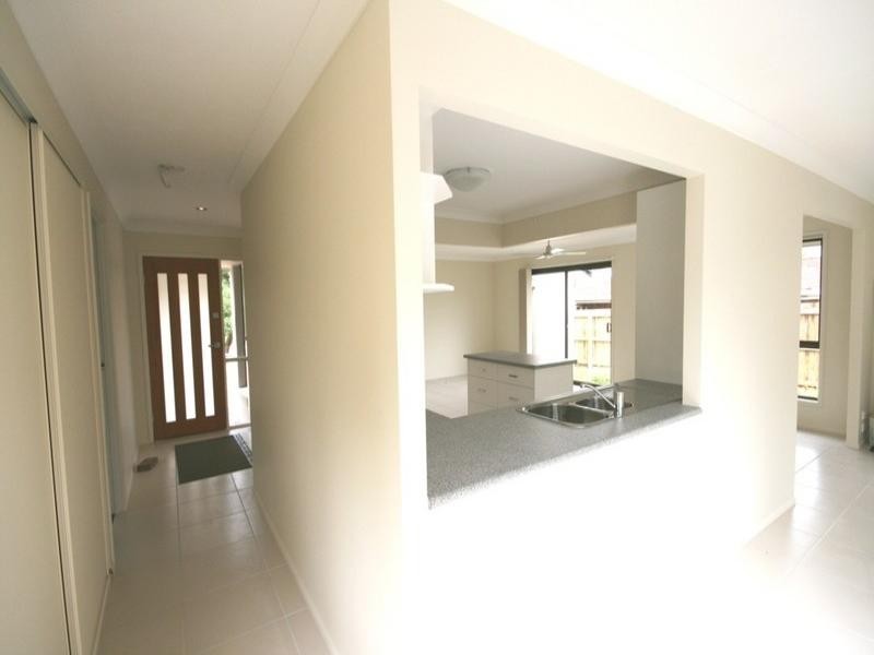 94 Mattocks Road, Varsity Lakes QLD 4227