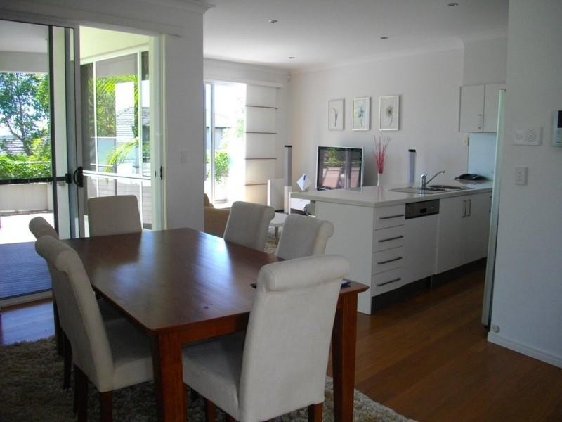 3/2 Blue Ridge Crescent, Varsity Lakes QLD 4227