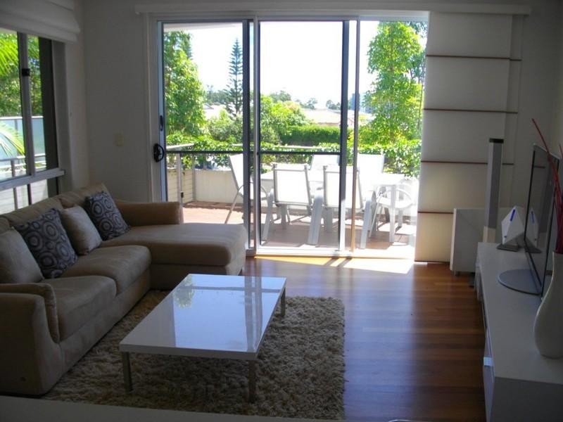 3/2 Blue Ridge Crescent, Varsity Lakes QLD 4227