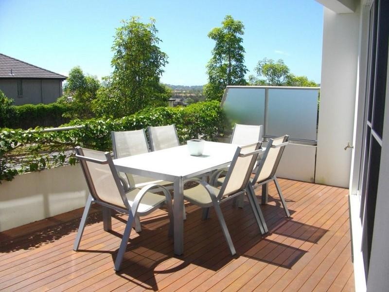 3/2 Blue Ridge Crescent, Varsity Lakes QLD 4227