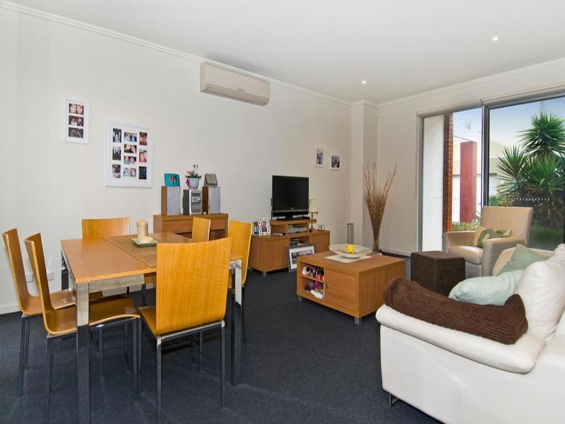 20 Lader Terrace, Varsity Lakes QLD 4227