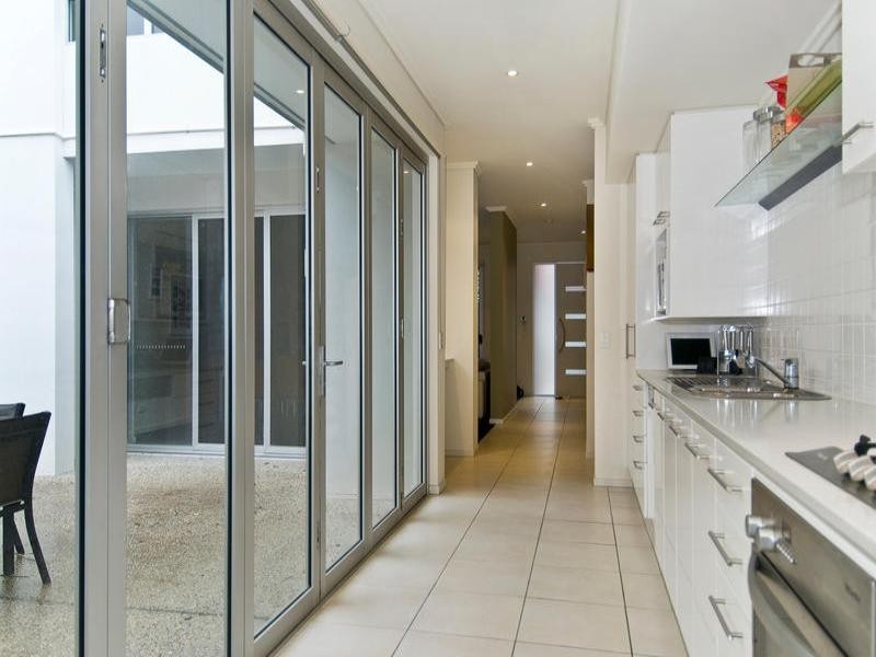 20 Lader Terrace, Varsity Lakes QLD 4227