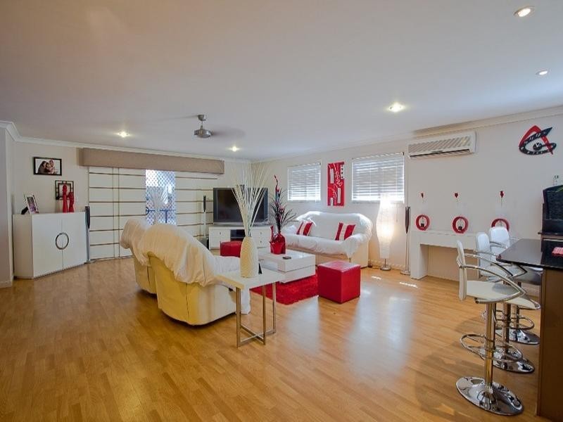 2/9 Mapleton Circuit, Varsity Lakes QLD 4227