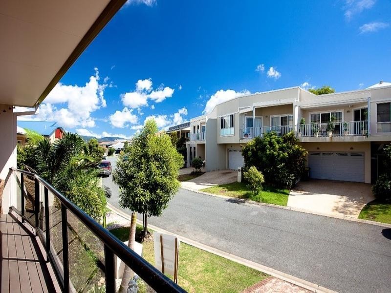 2/9 Mapleton Circuit, Varsity Lakes QLD 4227