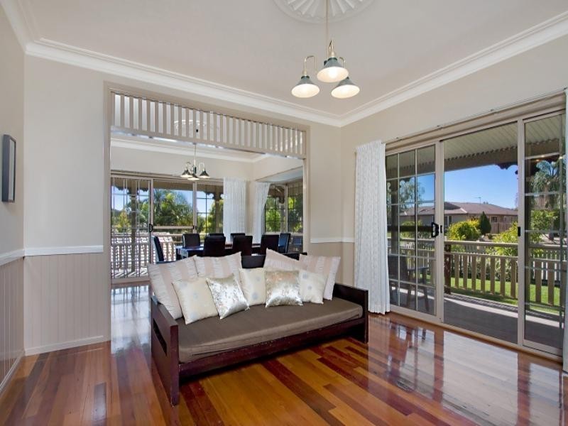 18 Merridown Drive, Merrimac QLD 4226