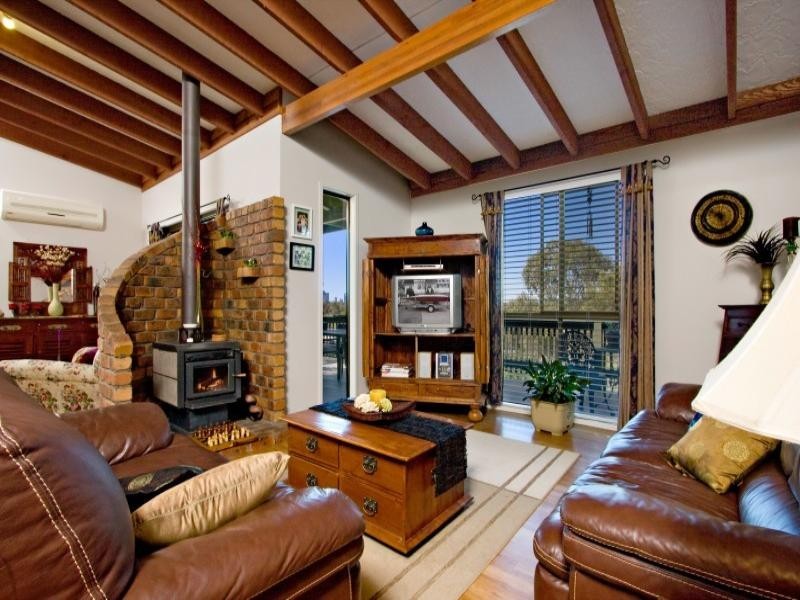2 Treasure Court, Carrara QLD 4211
