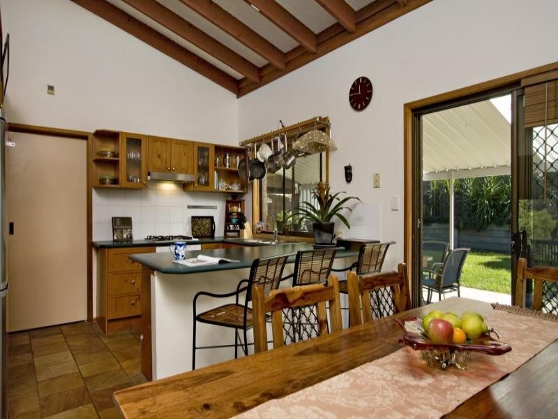 2 Treasure Court, Carrara QLD 4211