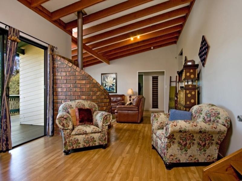 2 Treasure Court, Carrara QLD 4211