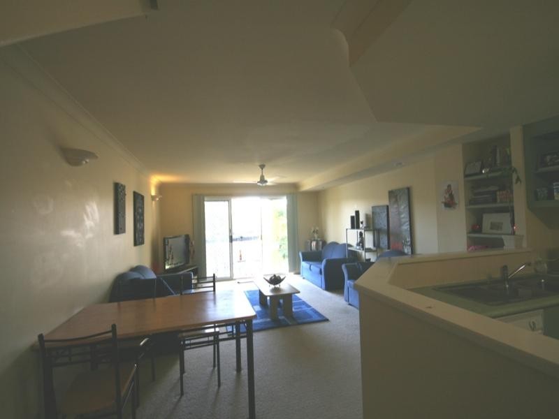 180/215 Cottesloe Drive, Mermaid Waters QLD 4218