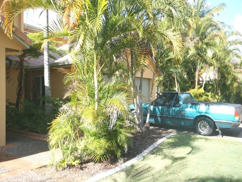 180/215 Cottesloe Drive, Mermaid Waters QLD 4218