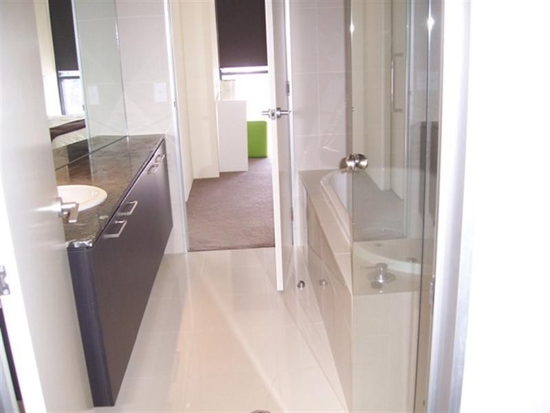 1403/4 Wahroonga Place, Surfers Paradise QLD 4217
