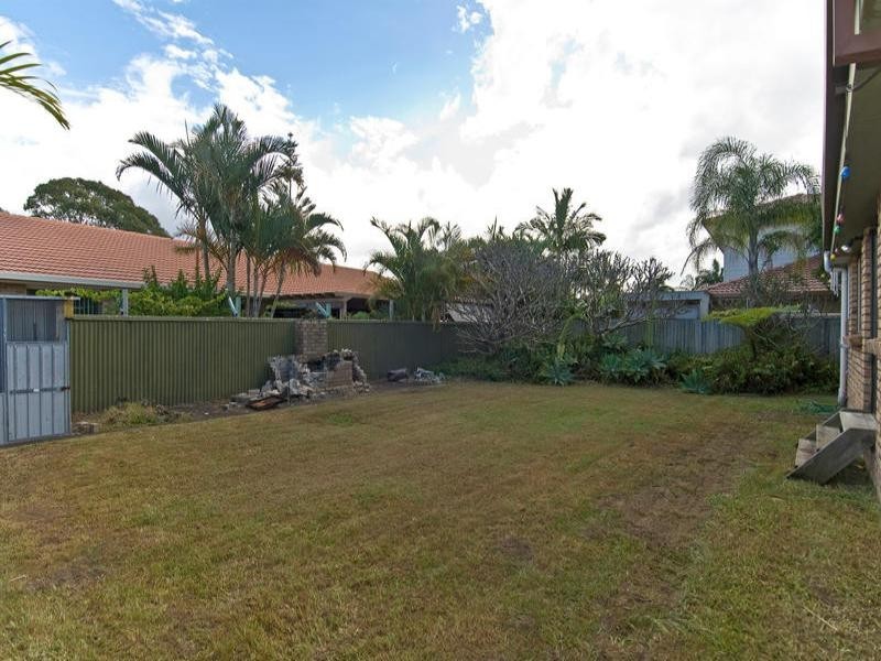 201 Acanthus Avenue, Burleigh Waters QLD 4220