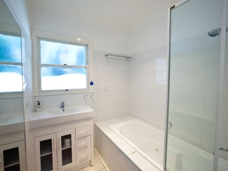 23 Joan Street, Burleigh Waters QLD 4220