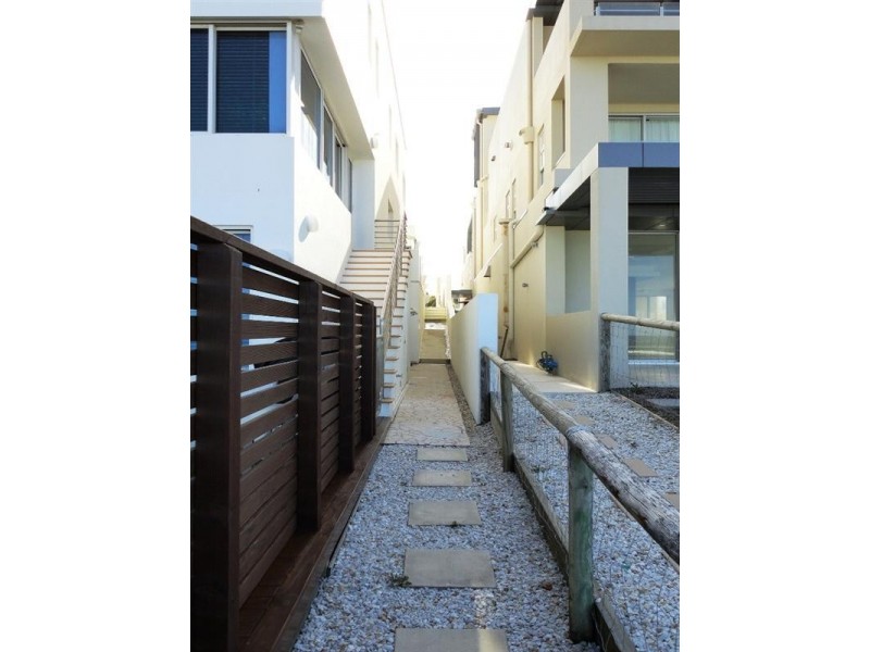 1/105a Albatross Avenue, Mermaid Beach QLD 4218