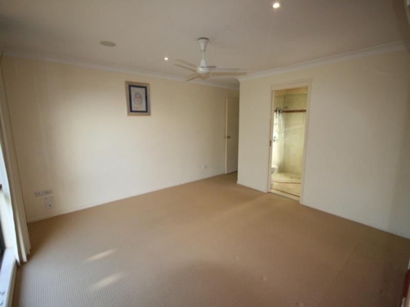 12 Macallan Street, Merrimac QLD 4226