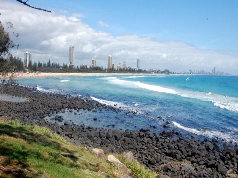 2/36 Frascott Avenue, Varsity Lakes QLD 4227