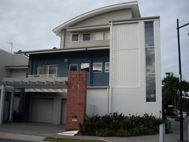 1/22 Moores Crescent, Varsity Lakes QLD 4227