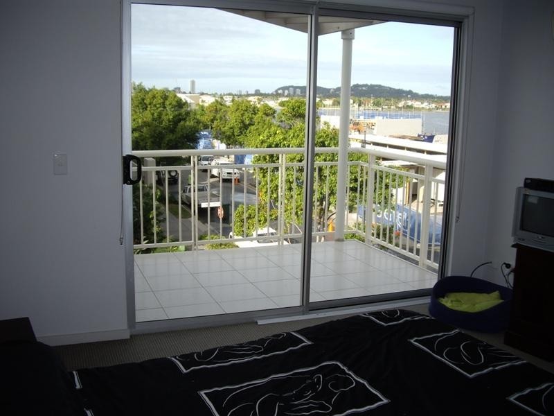 1/22 Moores Crescent, Varsity Lakes QLD 4227