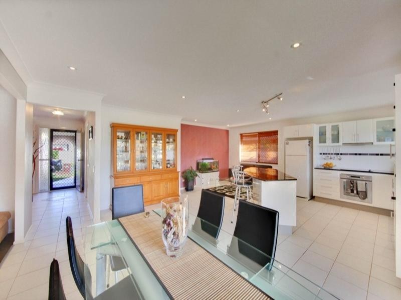 12 Coachwood Court, Burleigh Waters QLD 4220