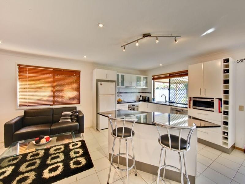 12 Coachwood Court, Burleigh Waters QLD 4220