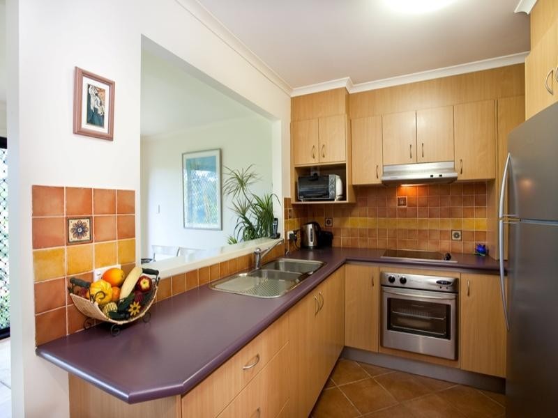 13 Kaffia Court, Elanora QLD 4221