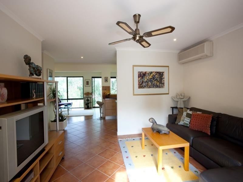 13 Kaffia Court, Elanora QLD 4221