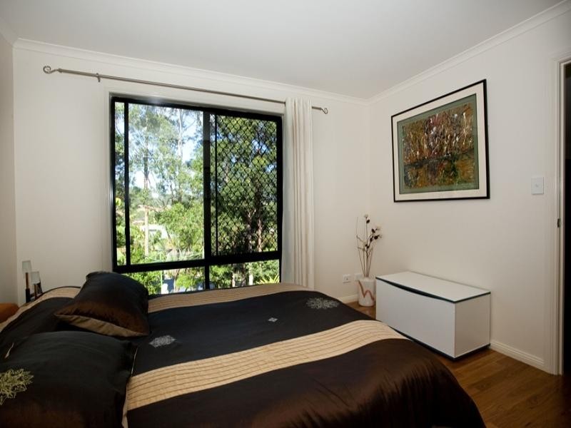 13 Kaffia Court, Elanora QLD 4221