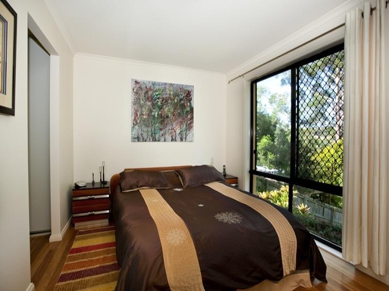 13 Kaffia Court, Elanora QLD 4221