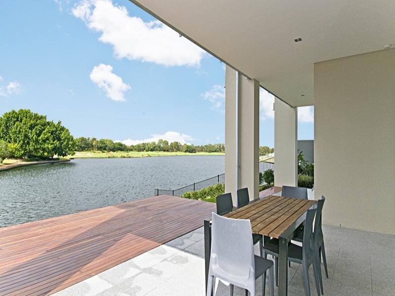 6184 Bolsena Circuit, Hope Island QLD 4212