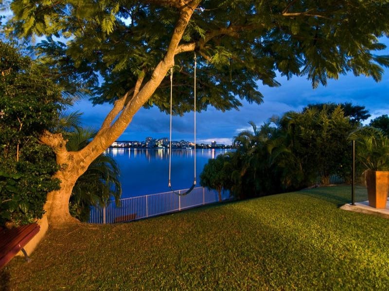 23 Notre Dame Court, Varsity Lakes QLD 4227