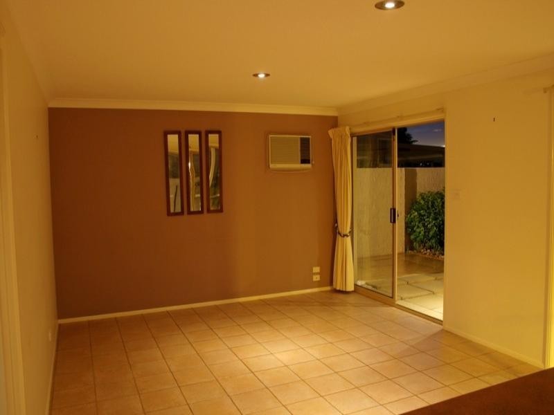 23 Notre Dame Court, Varsity Lakes QLD 4227