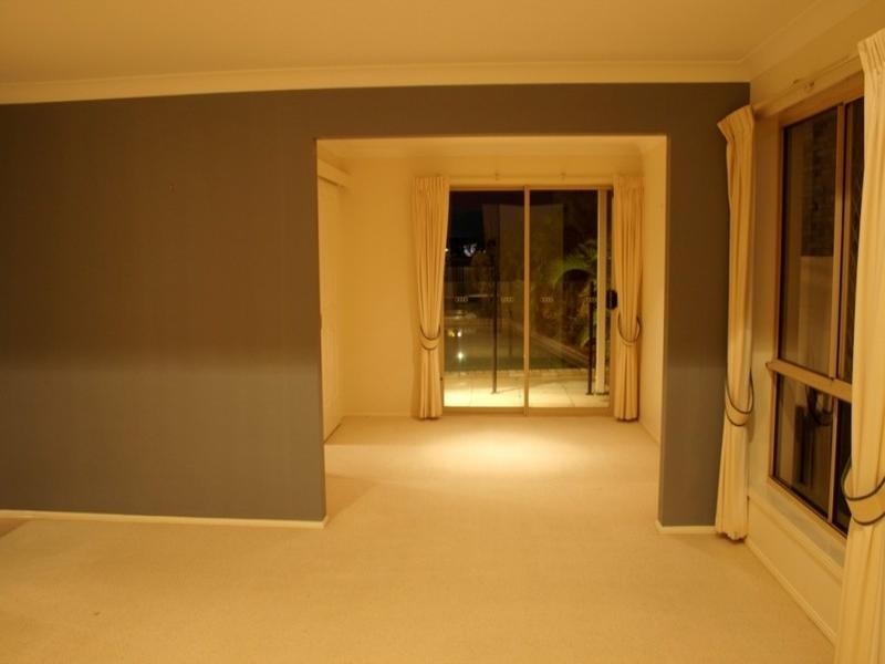 23 Notre Dame Court, Varsity Lakes QLD 4227