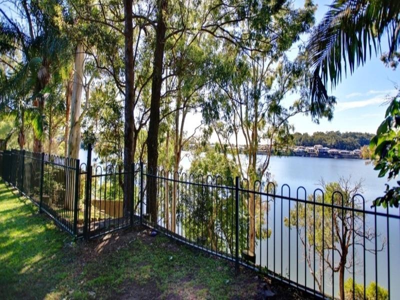 10 Gawler Place, Upper Coomera QLD 4209