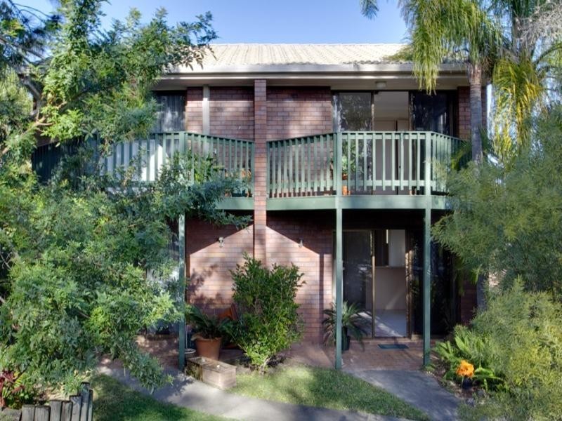 2/9 Daisy Street, Elanora QLD 4221