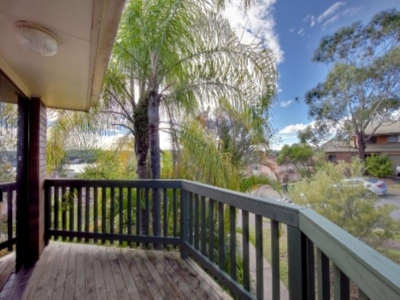 2/9 Daisy Street, Elanora QLD 4221