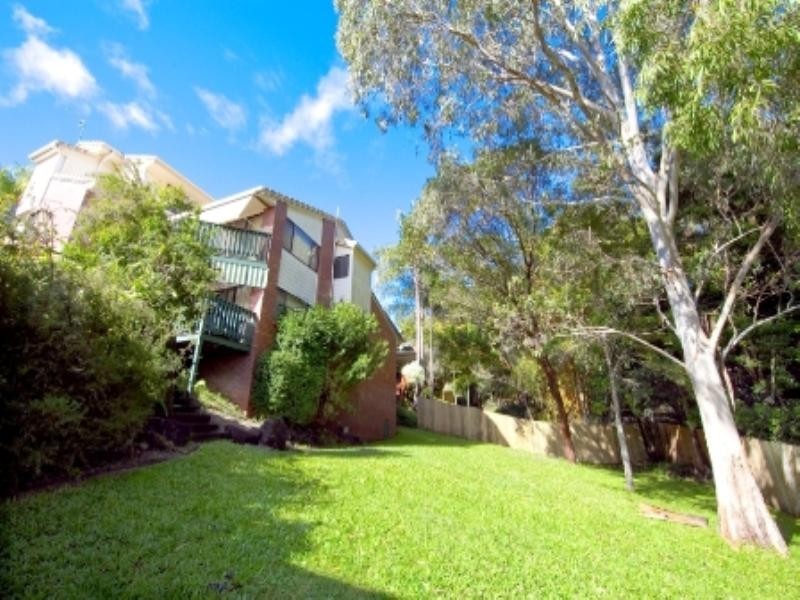 2/9 Daisy Street, Elanora QLD 4221