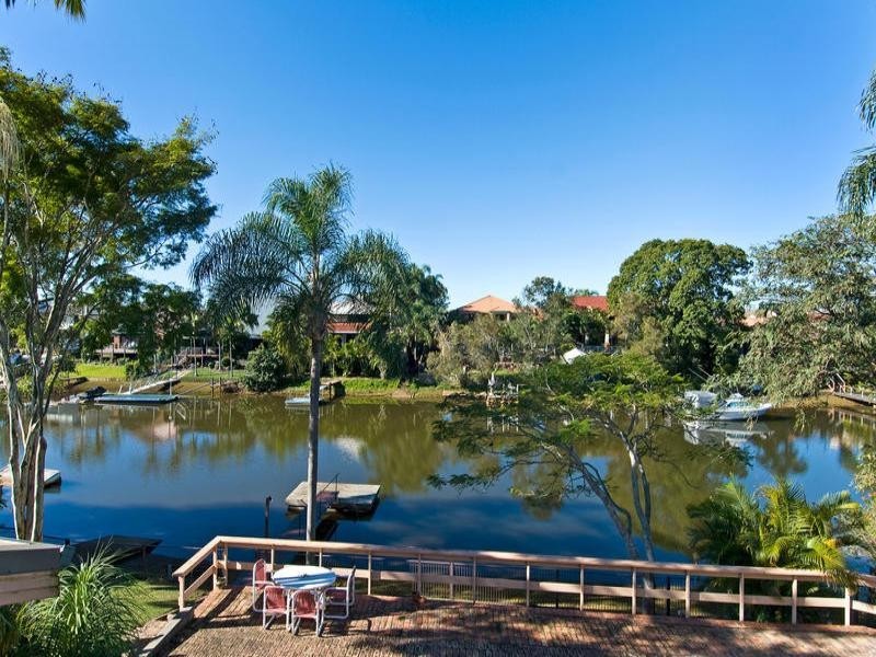 13 Gregory Drive, Carrara QLD 4211