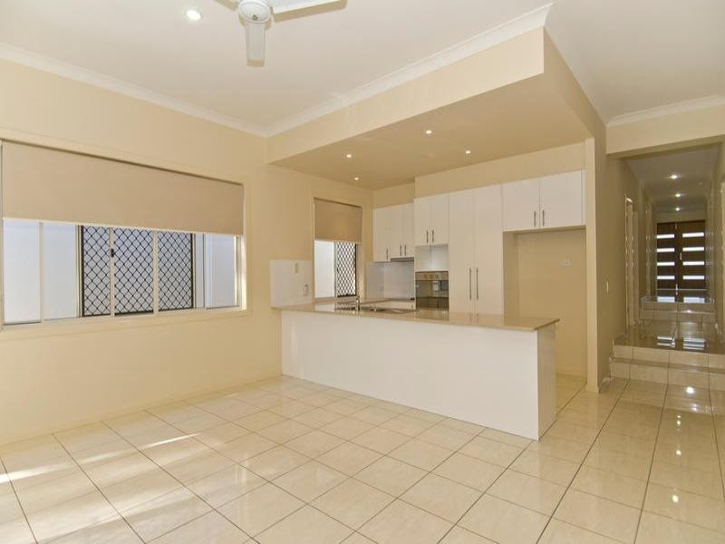 15 Pine Valley Drive, Robina QLD 4226