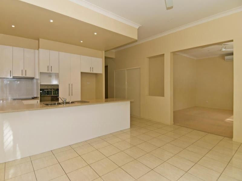 15 Pine Valley Drive, Robina QLD 4226