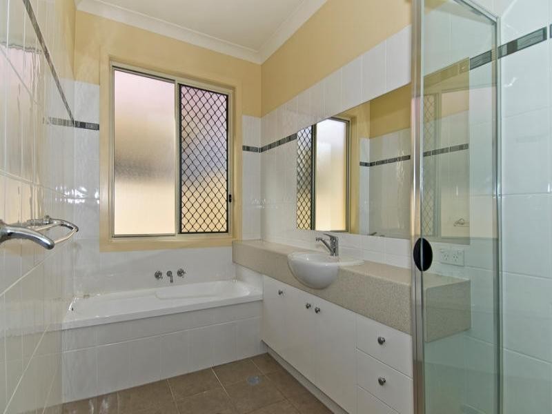 15 Pine Valley Drive, Robina QLD 4226