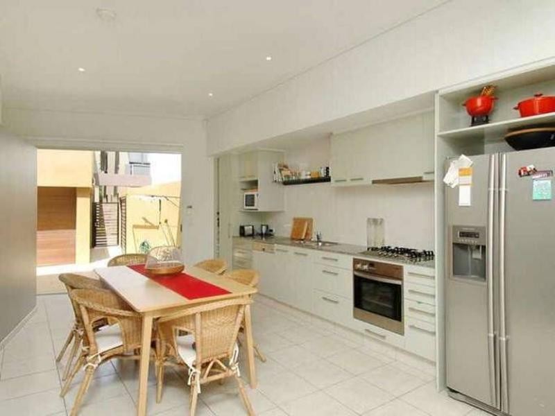 10 Lader Terrace, Varsity Lakes QLD 4227