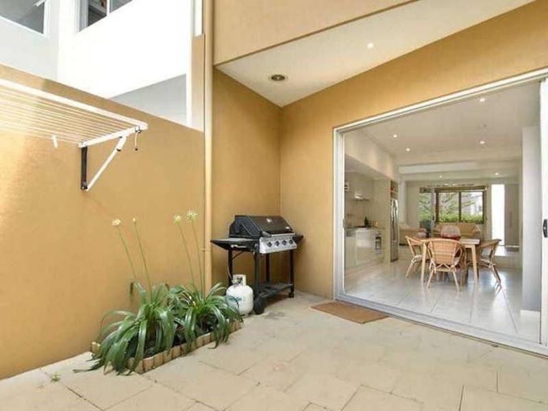 10 Lader Terrace, Varsity Lakes QLD 4227