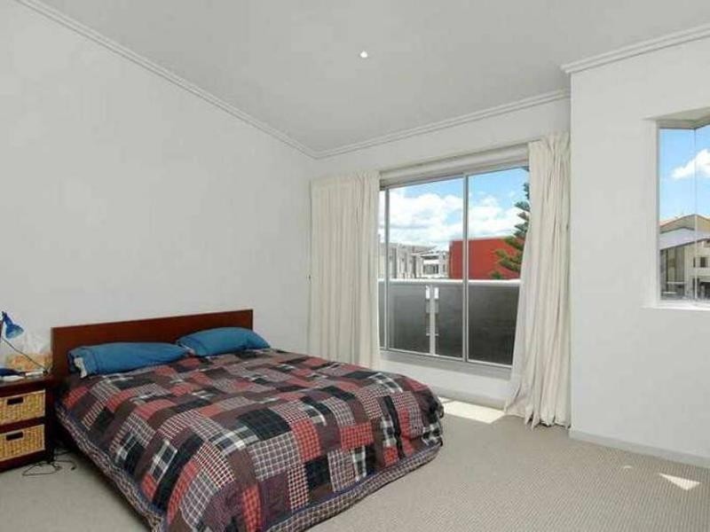 10 Lader Terrace, Varsity Lakes QLD 4227