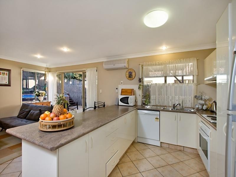 8 Macadie Way, Merrimac QLD 4226