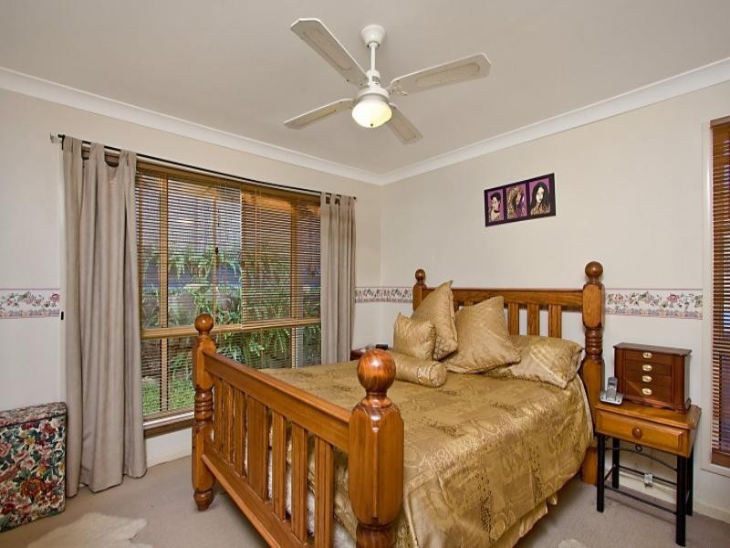 8 Macadie Way, Merrimac QLD 4226