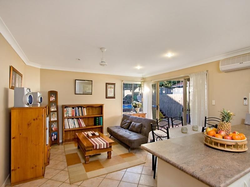 8 Macadie Way, Merrimac QLD 4226