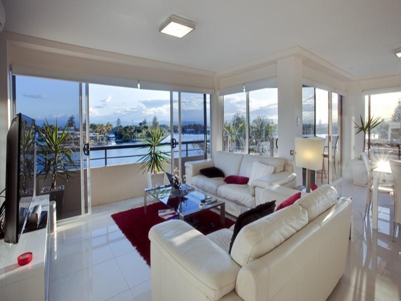16/1 Peninsular Drive, Surfers Paradise QLD 4217
